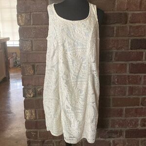 Forever 21+ cream lace sleeveless sheath mini‎ dress